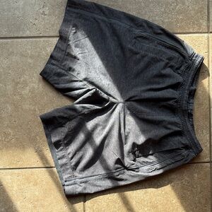 Lululemon pacebreaker shorts
